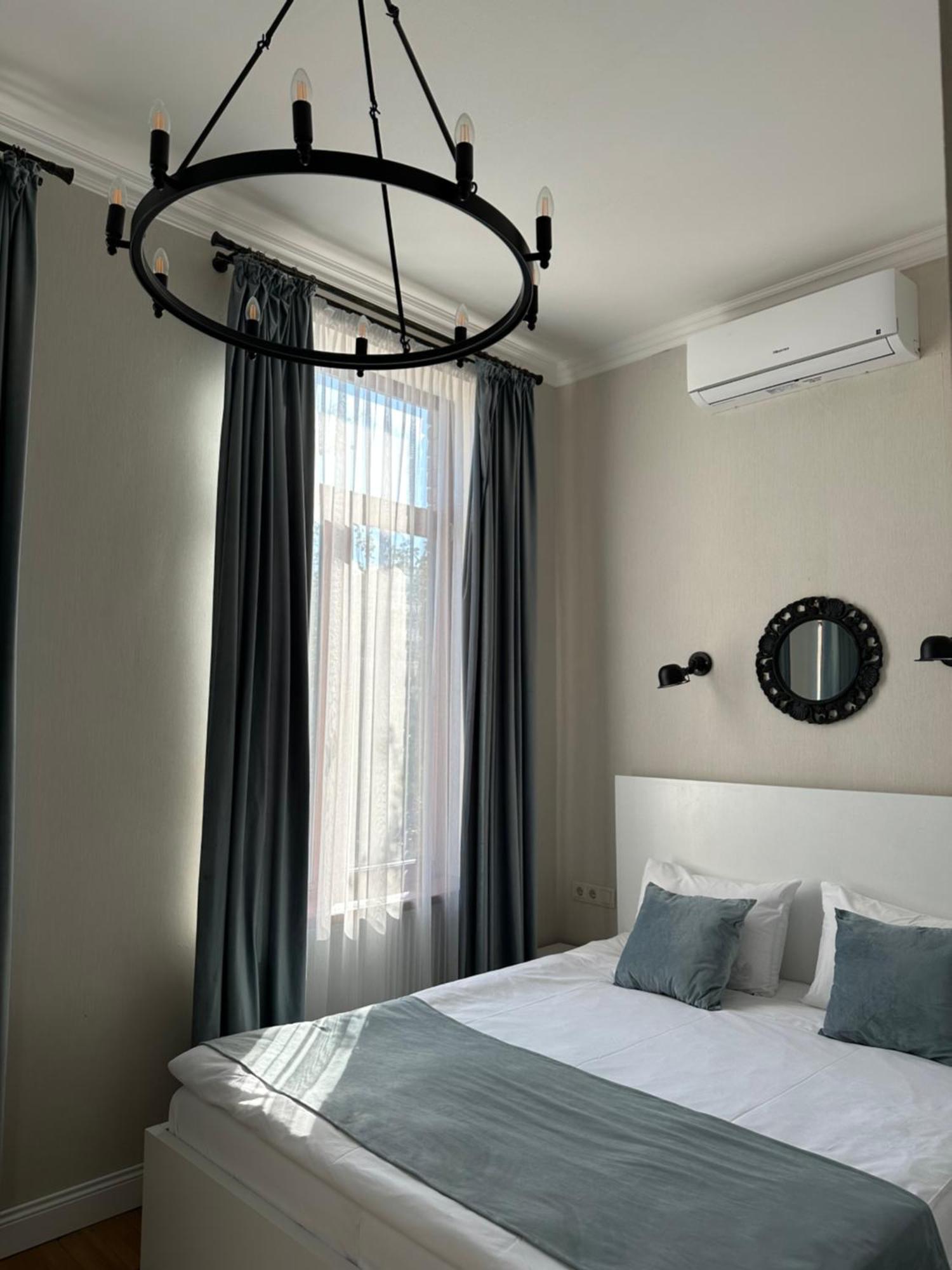 Hotel Ticiani 13 Koutaïssi Extérieur photo