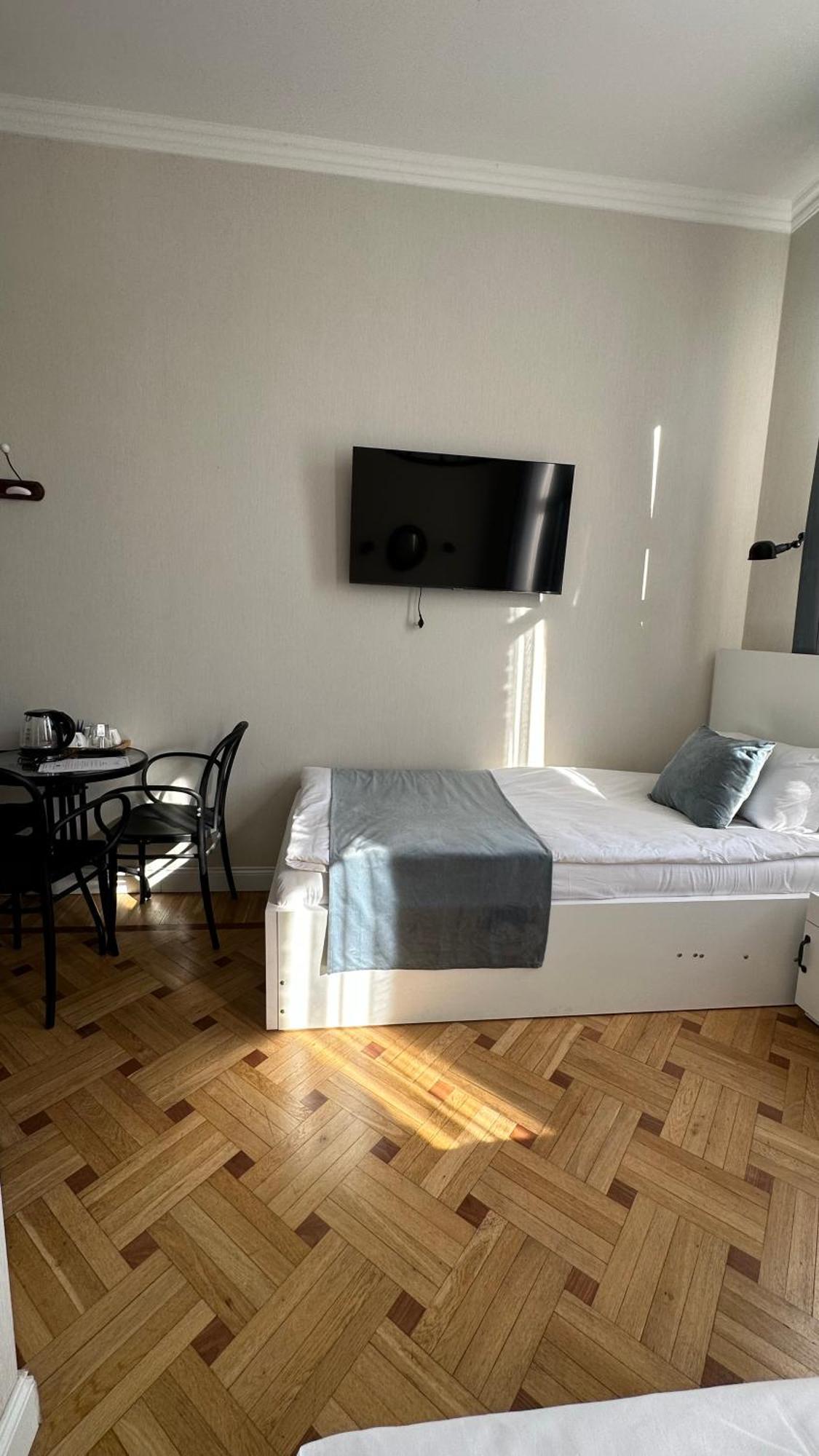 Hotel Ticiani 13 Koutaïssi Extérieur photo