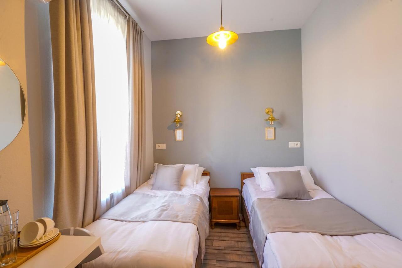 Hotel Ticiani 13 Koutaïssi Extérieur photo